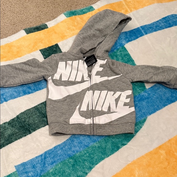 Nike Gray and Black Baby Outfit Set Size 6M - Picture 5 of 6